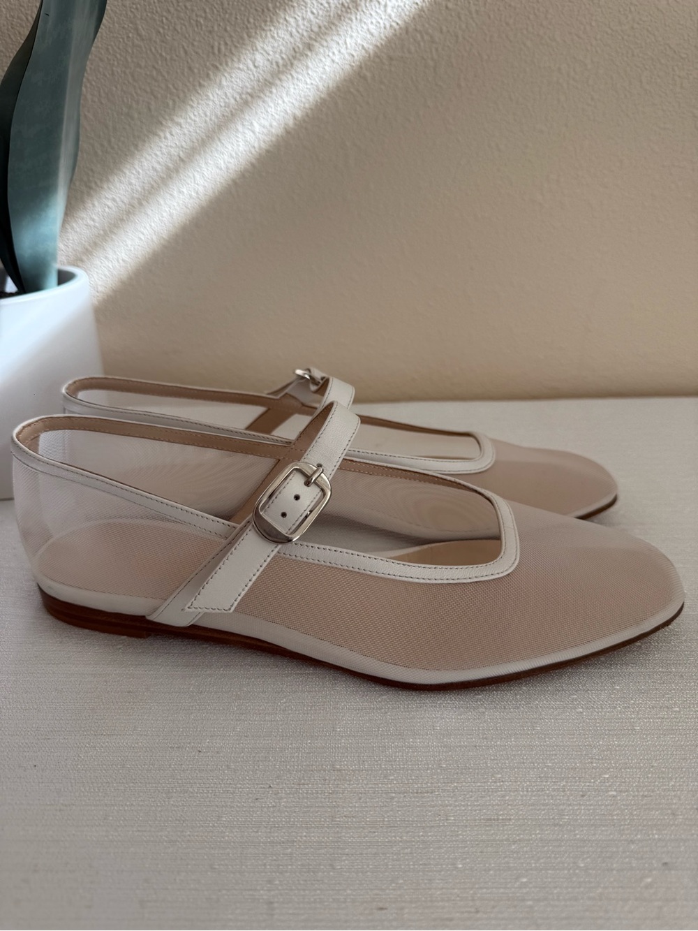 Le Monde Beryl Women's Beige Mary Jane Slingback Flats - Picture 4 of 13